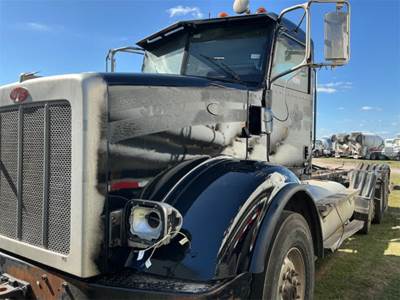 Peterbilt 365 CNG Cab & Chassis Truck