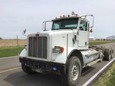 Peterbilt 365 CNG Cab & Chassis Truck