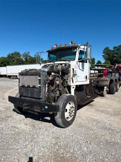 Peterbilt 365 CNG Cab & Chassis Truck