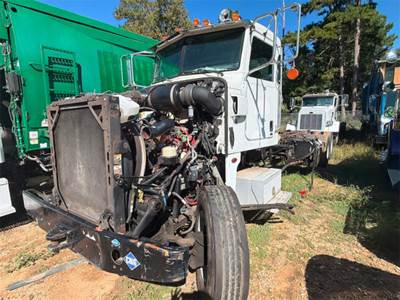 Peterbilt 365 CNG Cab & Chassis Truck