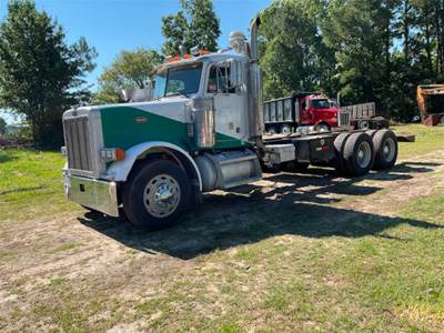 Peterbilt 379 Cab & Chassis Truck