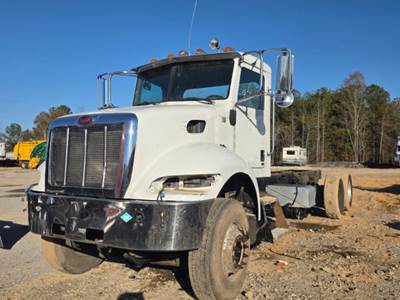 Peterbilt 382 CNG Cab & Chassis Truck