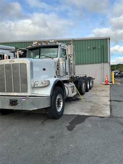 Peterbilt 388 Cab & Chassis Truck