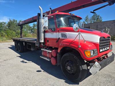 Mack Granite CV713 Conveyor Truck