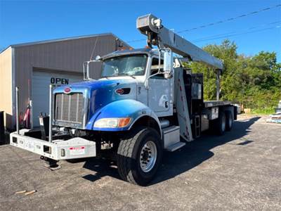 Peterbilt 348 Conveyor Truck
