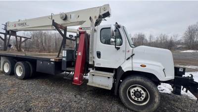 Freightliner 108SD Crane Truck