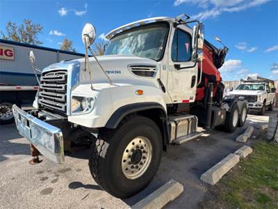 Freightliner 114SD Crane Truck