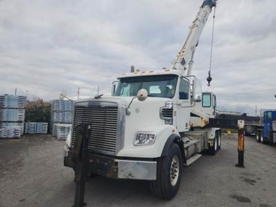 Freightliner CC122 SD 6X4 Crane Truck