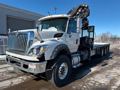 International 7600 Crane Truck