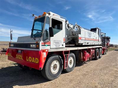 Link-Belt Crane Truck