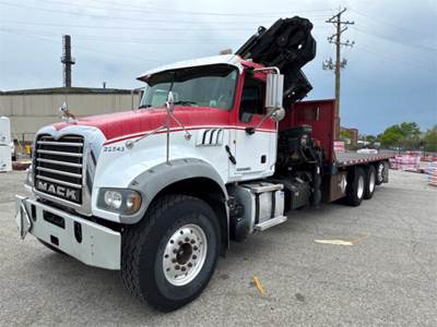 Mack Granite GU713 Crane Truck