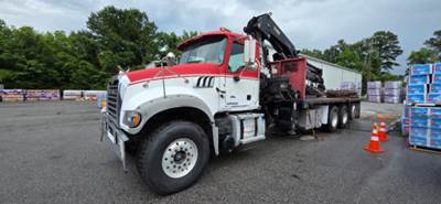 Mack Granite GU713 Crane Truck