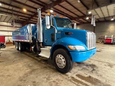 Peterbilt 348 Crane Truck