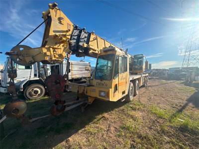 Grove TMS870B Crane