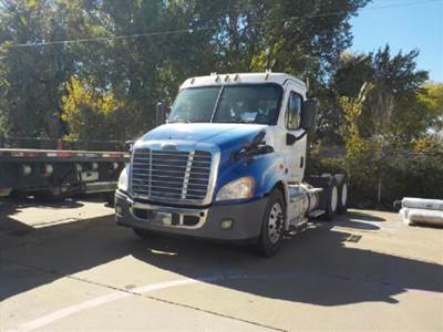 Freightliner Cascadia 113 Day Cab Truck