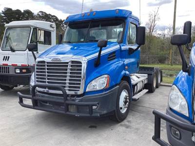 Freightliner Cascadia Day Cab Truck