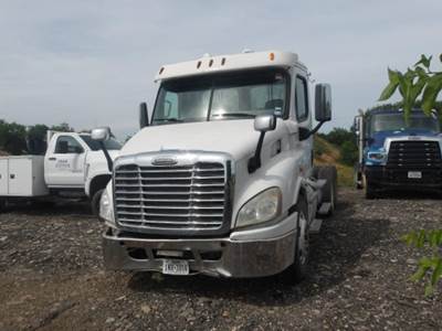 Freightliner Cascadia Day Cab Truck
