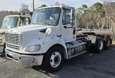 Freightliner M2 112 Day Cab Truck