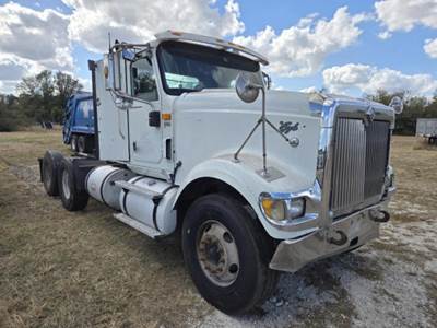 International 7600 Day Cab Truck