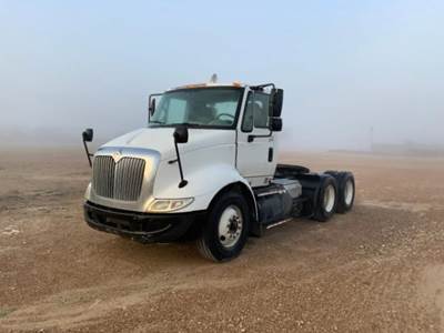 International 8600 Day Cab Truck