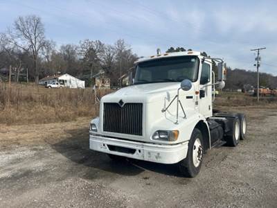 International 91001 Day Cab Truck