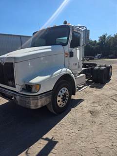International 9200i Day Cab Truck