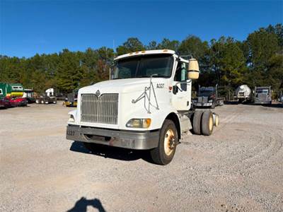 International A327 Day Cab Truck