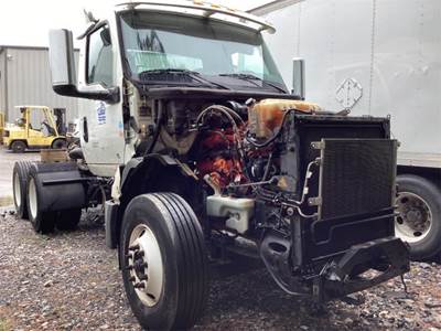 International LT625 Day Cab Truck