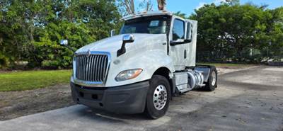International LT625 Day Cab Truck