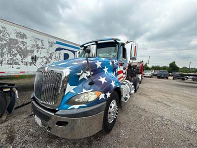 International LT625 Day Cab Truck