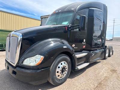 Kenworth R803 Day Cab Truck