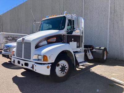 Kenworth T300 Day Cab Truck
