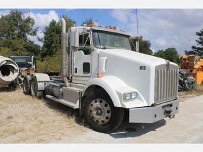Kenworth T800 Day Cab Truck