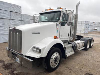 Kenworth T800 Day Cab Truck