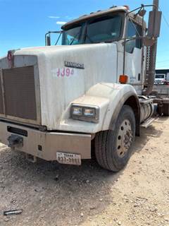Kenworth T800 Day Cab Truck