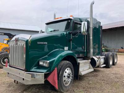 Kenworth T800 Day Cab Truck