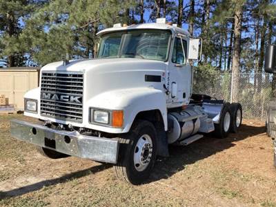 Mack CH600 Day Cab Truck