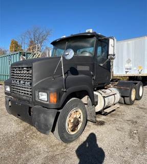 Mack CHN613 Day Cab Truck