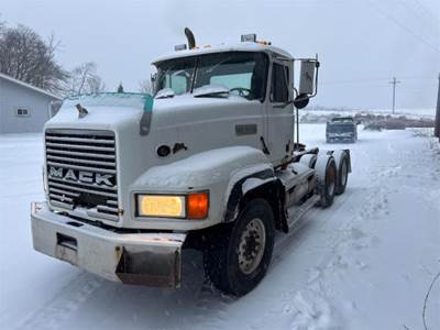 Mack CL713 Day Cab Truck