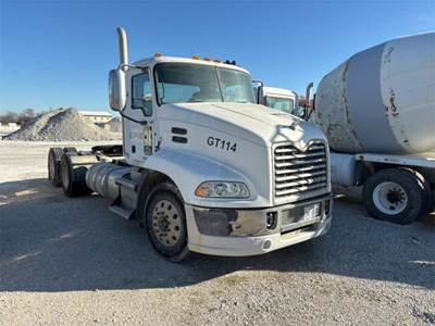 Mack CXU Day Cab Truck