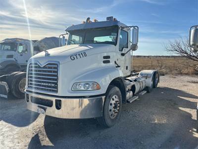 Mack CXU Day Cab Truck