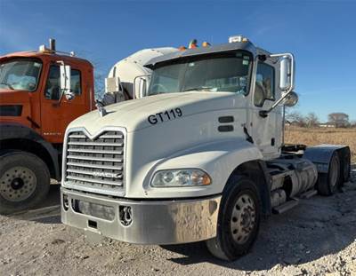 Mack CXU Day Cab Truck