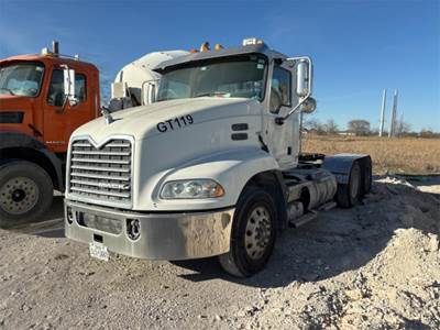Mack CXU Day Cab Truck