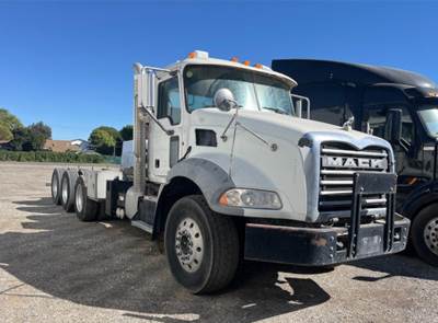 Mack Granite GU813 Day Cab Truck