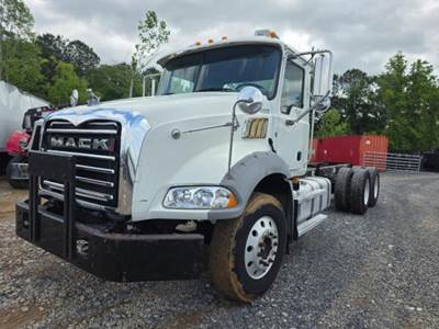 Mack Granite GU813 Day Cab Truck
