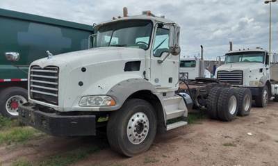 Mack Granite GU813 Day Cab Truck