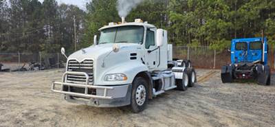 Mack Pinnacle CXU613 Day Cab Truck