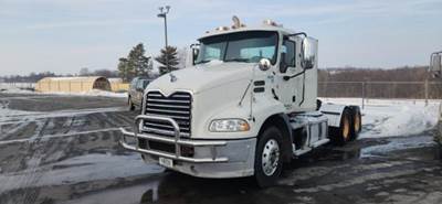 Mack Pinnacle CXU613 Day Cab Truck