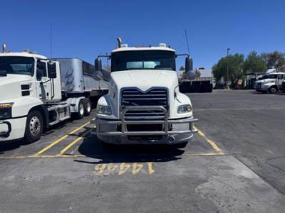 Mack Pinnacle CXU613 Day Cab Truck