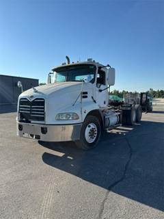 Mack Vision CX613 Day Cab Truck